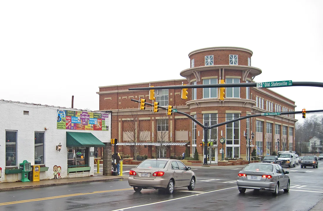 We make moving simple, fast, and stress-free for families and businesses across Mooresville